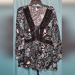 Torrid design blouse